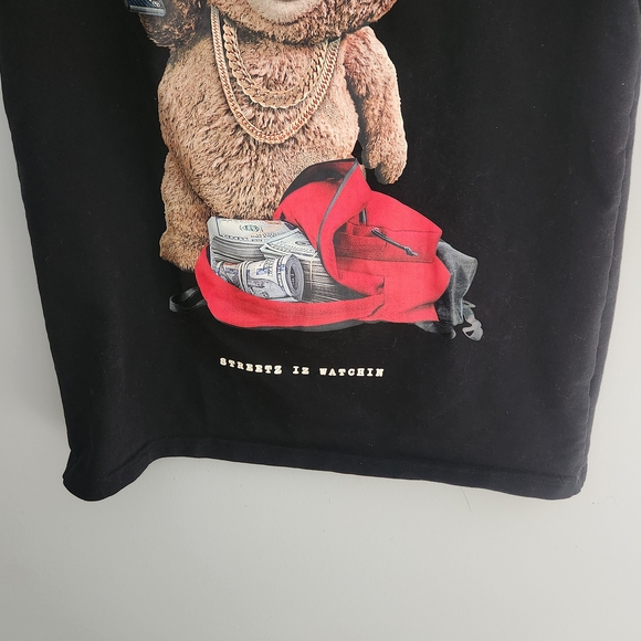 Hustle Black Streetz Iz Watchin T-Shirt with Teddy Bear Graphic - Picture 3 of 13